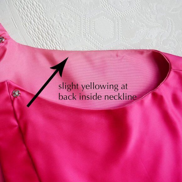 80s Glam Hot Pink Satin Evening Cape - Picture 8 of 10